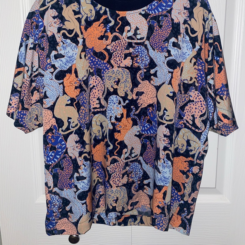 Multi color tiger box tee
